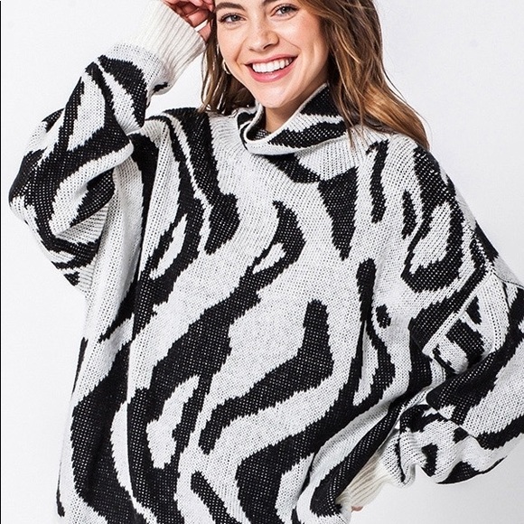♦️High Neck Zebra Print Sweater - Picture 3 of 6